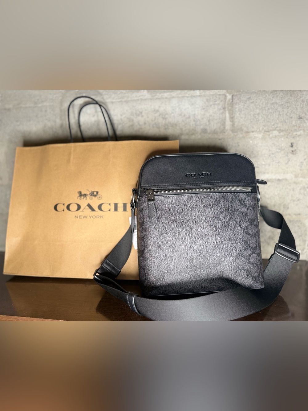 Coach Men’s Charcoal Signature Crossbody Bag Black Leather Trim Messenger - Picture 17 of 17